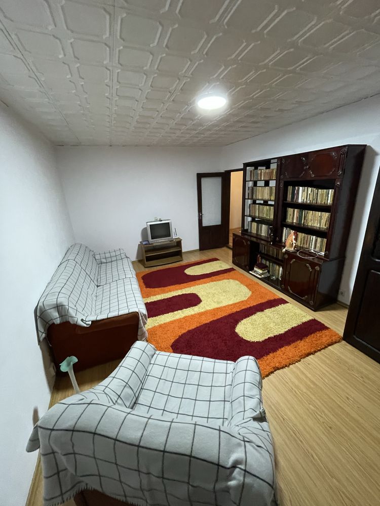 apartamente de vanzare husi