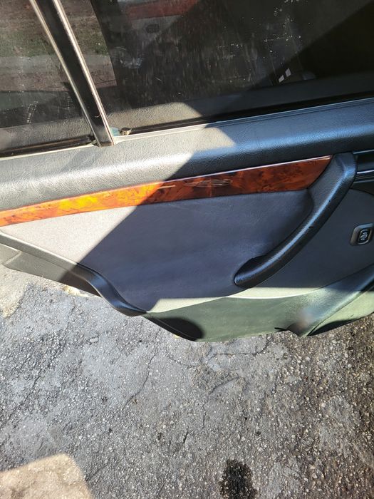 Мерседес С250тд седан.