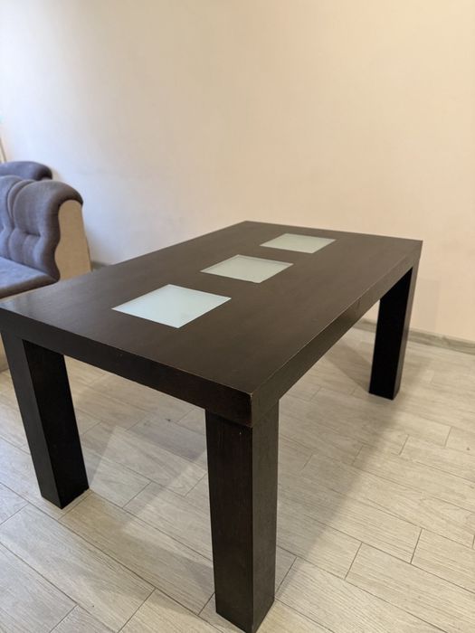 Трапезна маса с 4 стола