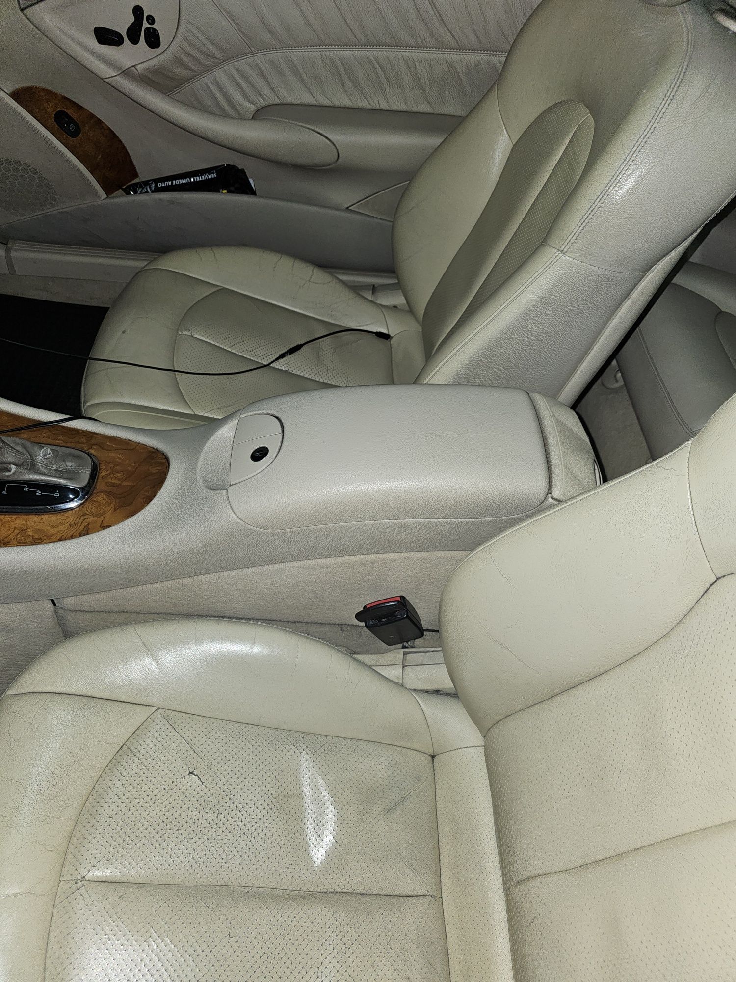 Interior piele crem  Mercedes Benz CLK W209