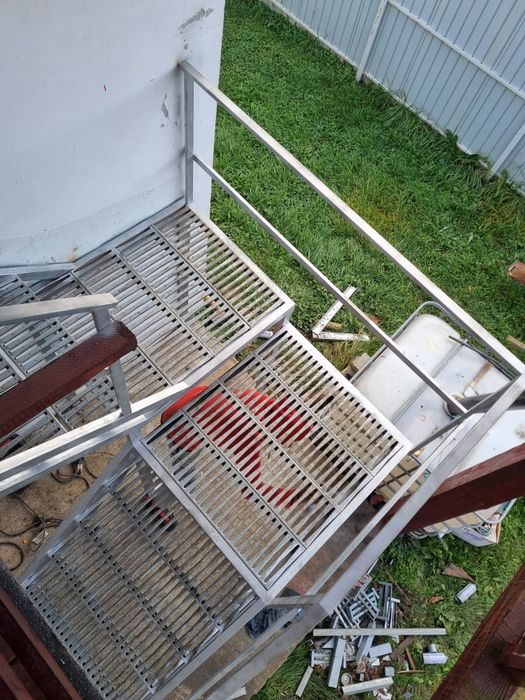 Scări metalice galvanizate