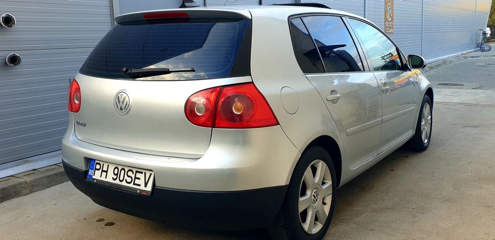 Vw Golf 5 ' 1.6mpi Navigație ' Fara Rugina sau Probleme ' Proprietar
