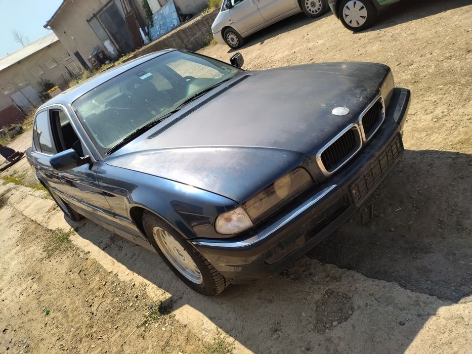 Бмв е38 735 с газ на части bmw