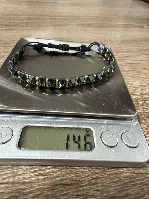 Златна гривна с маниста