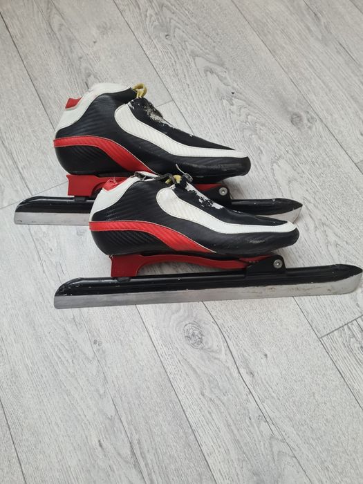 Продам конькобежные коньки