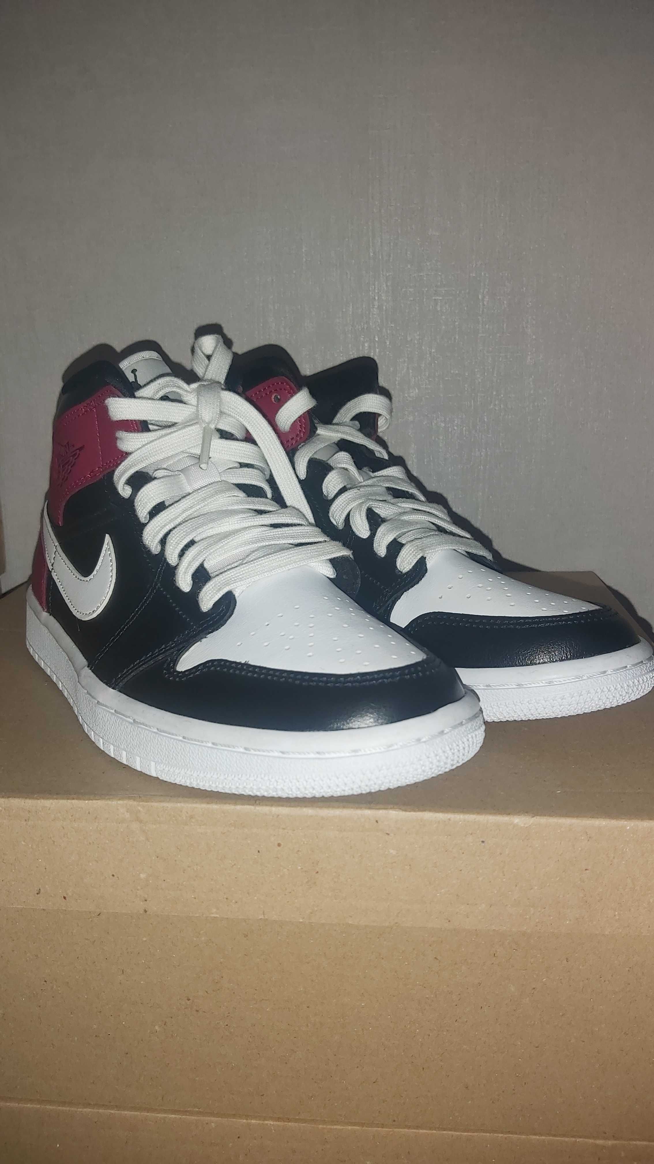 Nike Air Jordan 1 Mid - Номер 38
