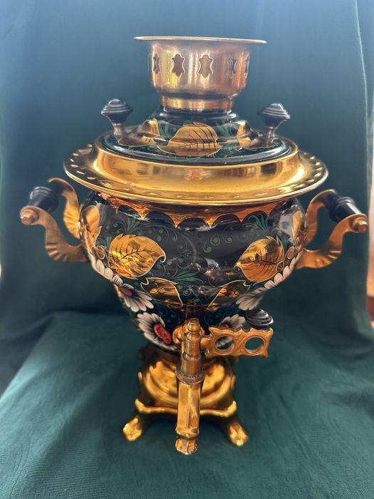 Винтидж ръчно рисувани самовари