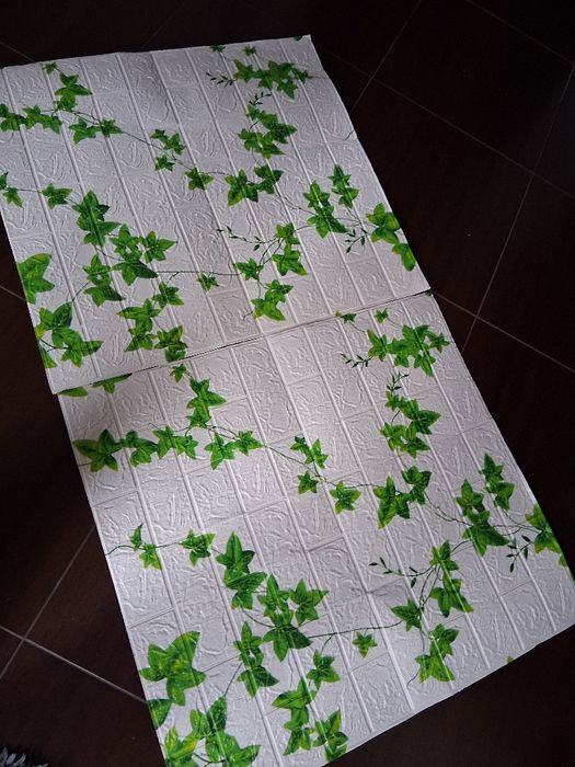 Tapet auto adeziv .. 30 de placi