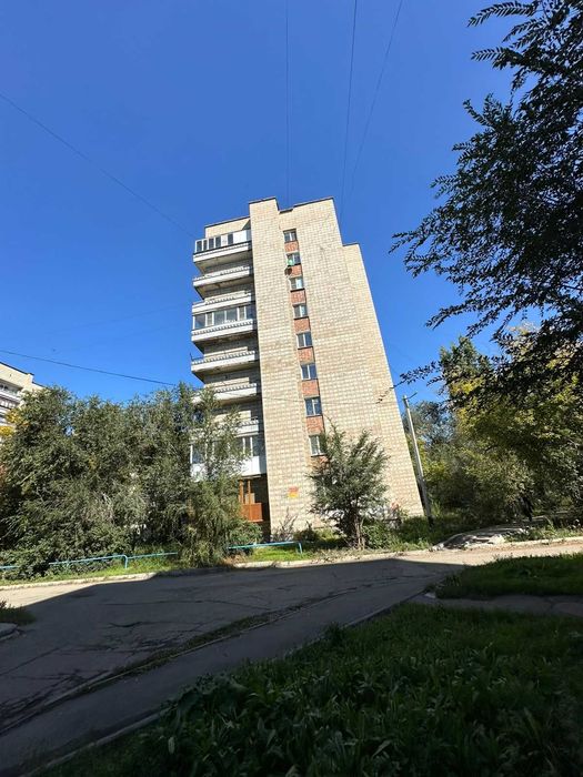 4х, 83м2, НАБЕРЕЖНАЯ, Чехова, 7, 3 ЭТАЖ, 1975г.п. лоджия 15м.