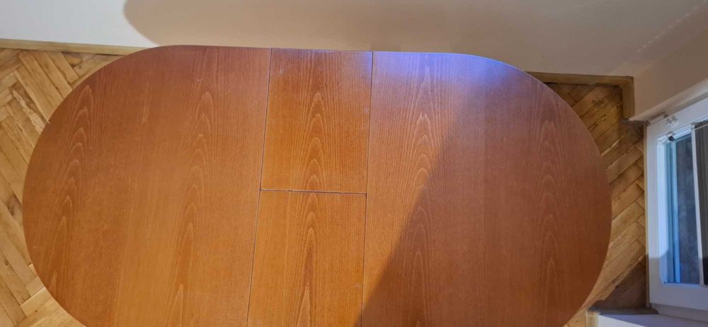 Разтегателна трапезна маса