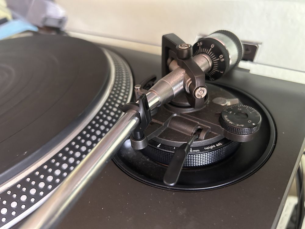 Грамофон Technics 1210 mk2 отличен