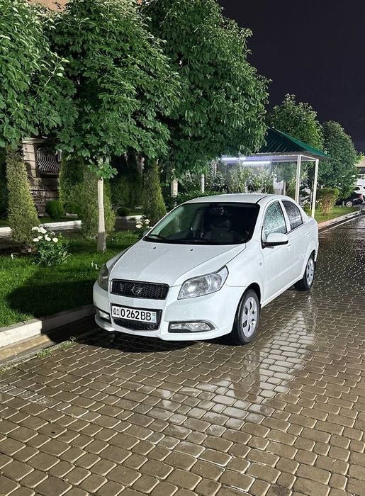 Продаю свою машину Nexia3