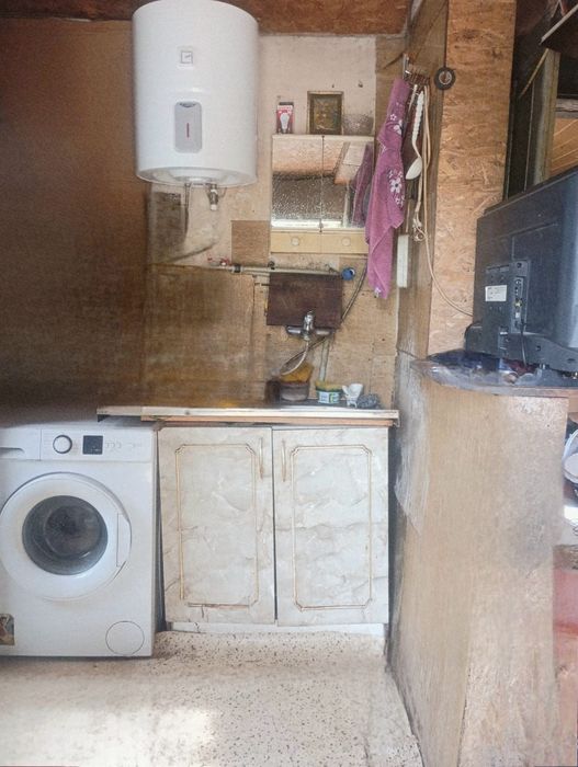 Продавам стара  къща