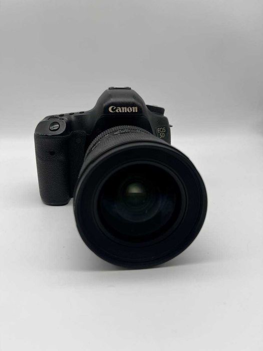 Canon EOS 5D Mark III Sigma 24-35mm 1:2 DG