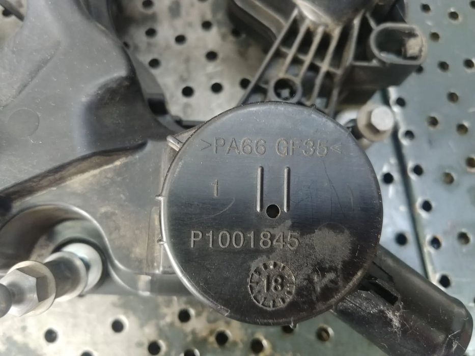 capac culbutori  1.5 hdi yh01 peugeot 3008 9827622780