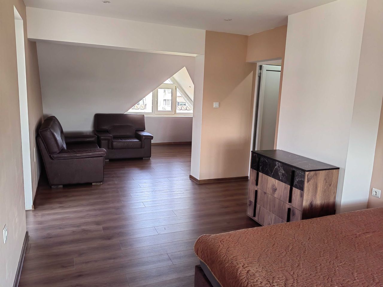 Дава се под наем Двустаен апартамент в Видин, Бонония - 35 кв.м за 204 € - Снимка #2