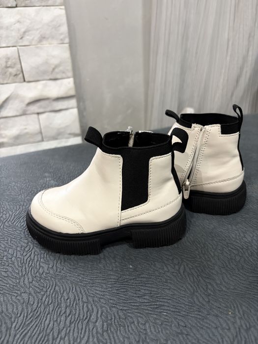 Детски боти като нови Zara