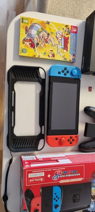 Nintendo Switch – stare foarte bună, folosit puțin