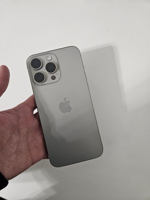 iPhone 15 Pro Max ; 256gb