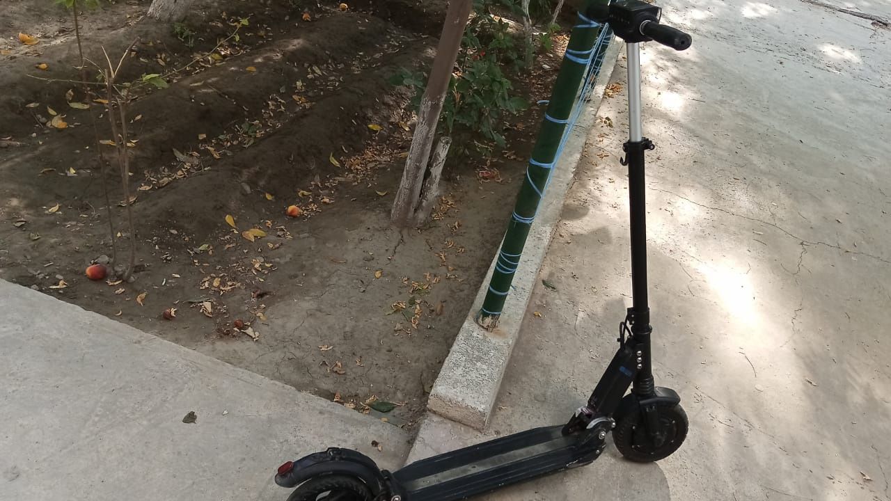 Elektro samokat .