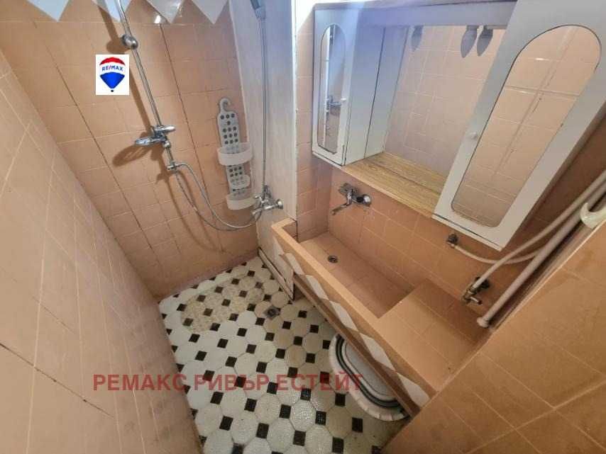 Дава се под наем Двустаен апартамент в Русе, Родина 2 - 64 кв.м за 255 € - Снимка #9