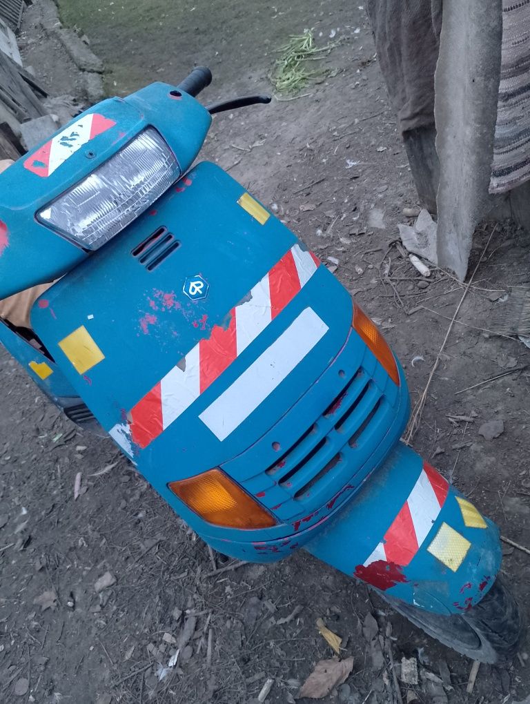 Vând Piaggio  zip 49 cc răcire pe apa