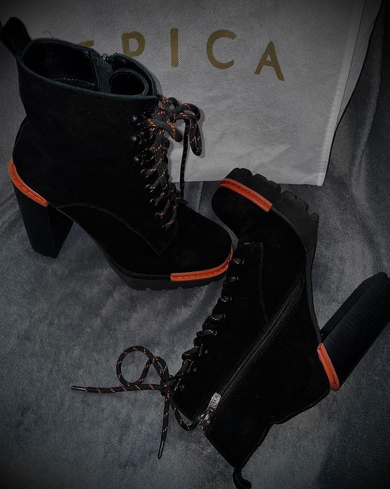 Ghetuțe cu toc din piele întoarsă EPICA