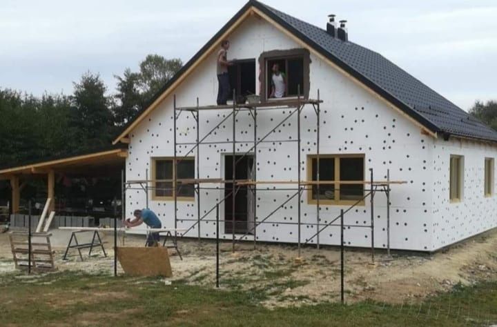 Vindem case modulara din panouri Sandwich termoizolant pe structura me