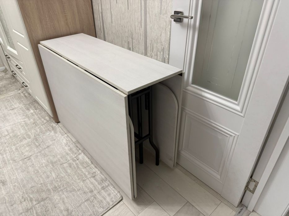 Стол-книжка в хорошем состоянии