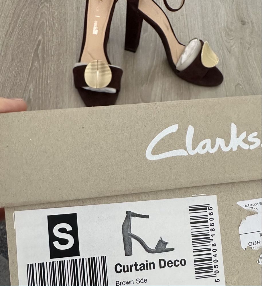 Sandale Clarks din piele naturala