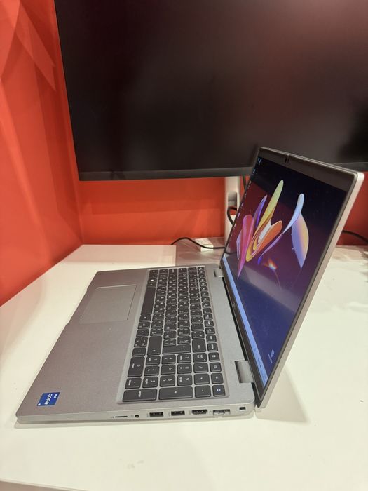 Лаптоп dell latitude 5520 Intel core I5  16 Ram 512 SSD