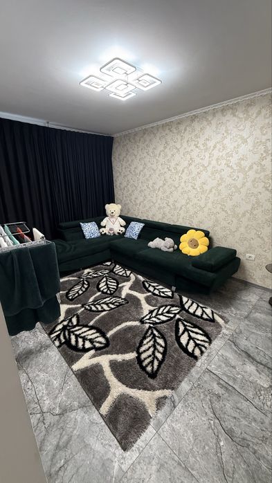Vand apartament complet mobilat