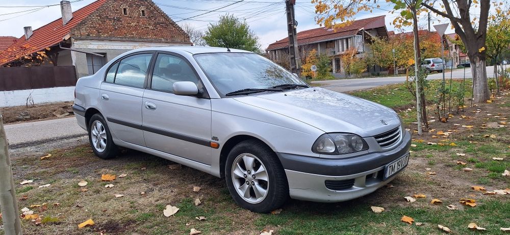 Vand Toyota Avensis Luna