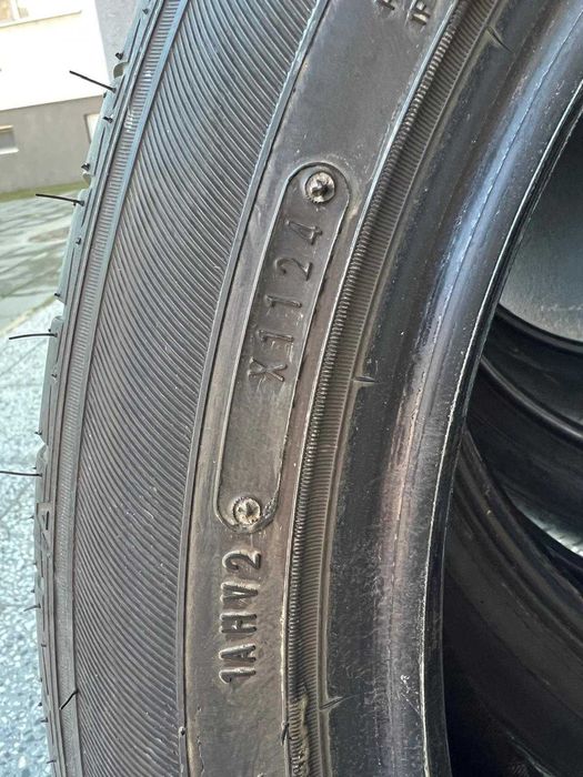 Продавам 4 броя Летни Гуми FALKEN 215 50 18 на 5000 км. ДОТ 11/2024.