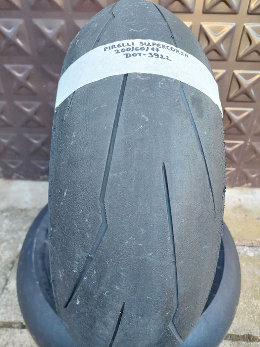 Гуми за мотор полуслик,pirelli supercorsa,metzeler,