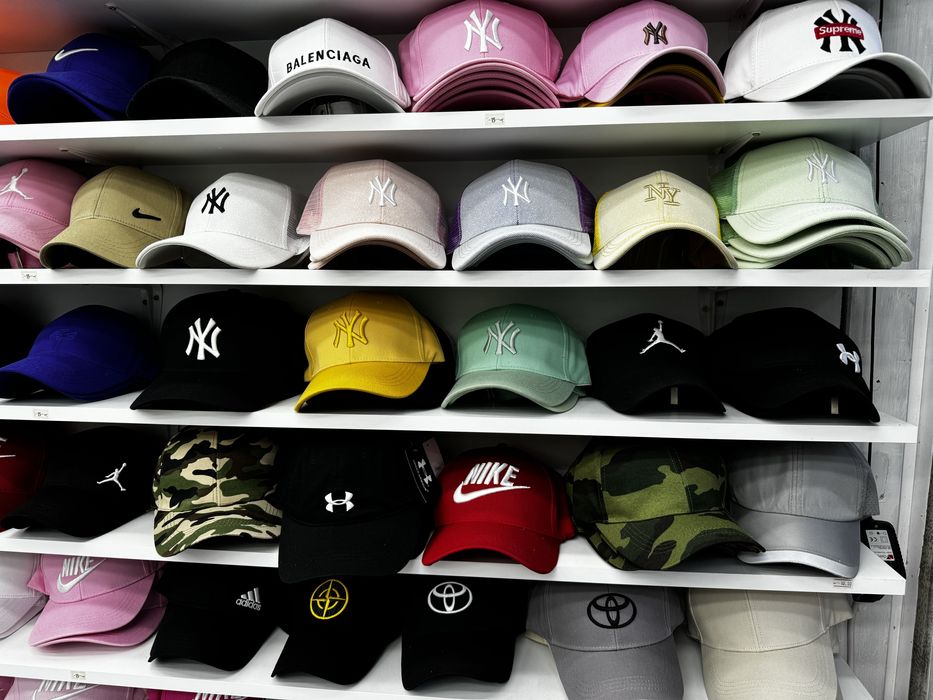 Шапки Adidas,Nike,Armani,Under Armour,Jordan,DSQ2,LA,Tommy,CK