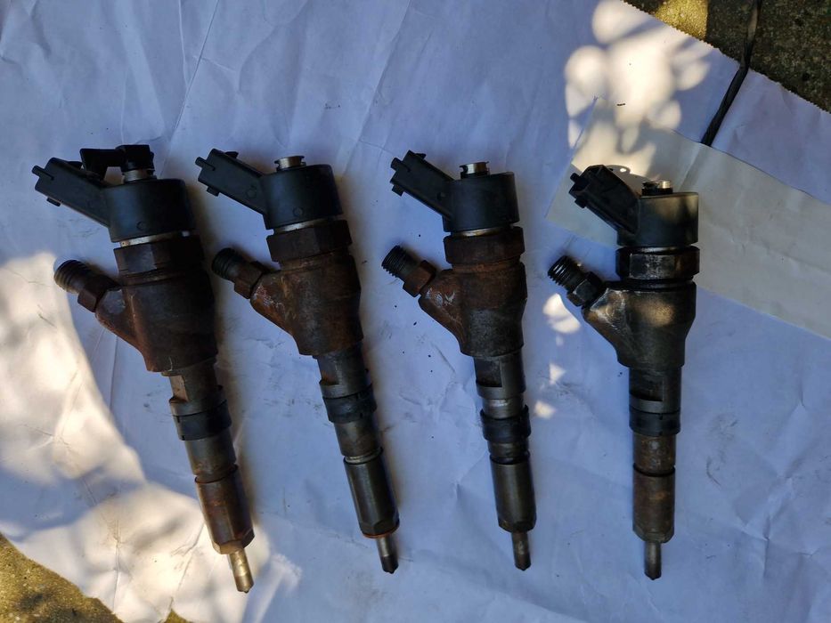 Vand injectoare,stop-uri,faruri,proiectoare Peugeot 206 2.0hdi