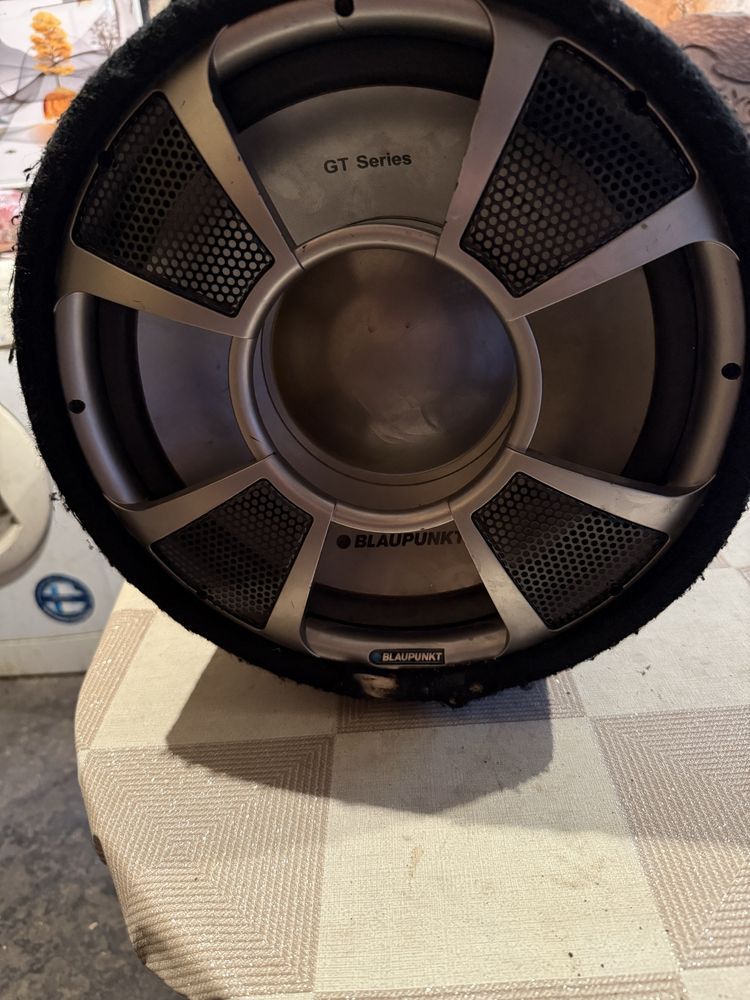 Бас каса blaupunkt