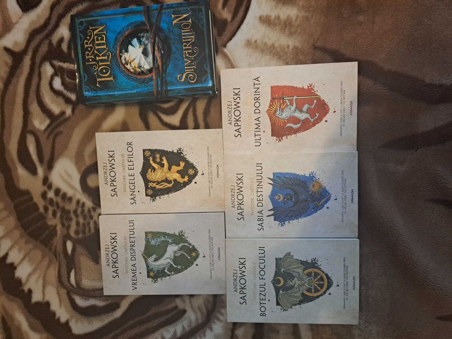 pachet carti Game of thrones, witcher