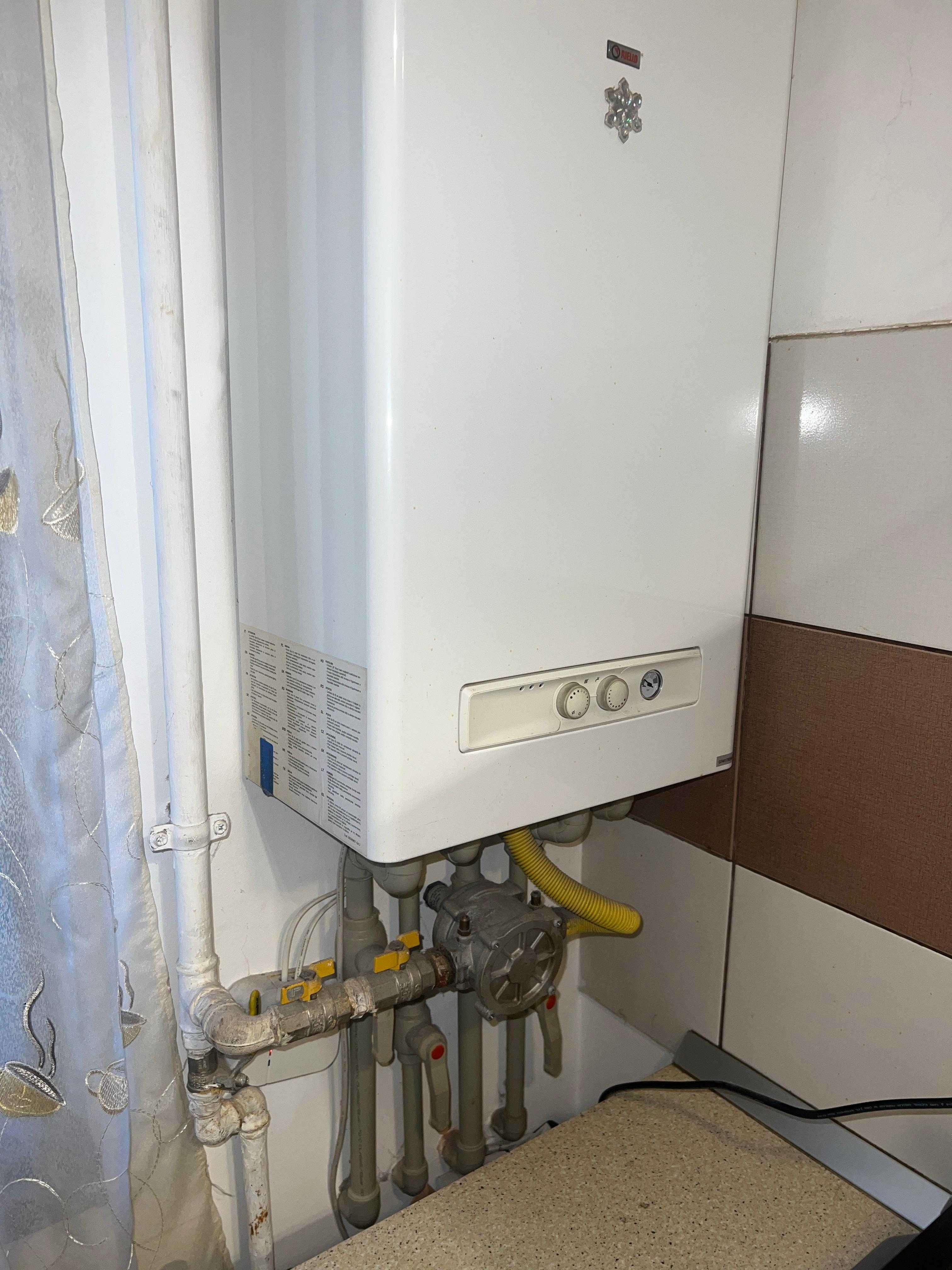 Vand centrala termica Riello Residence 24 KIS functionala