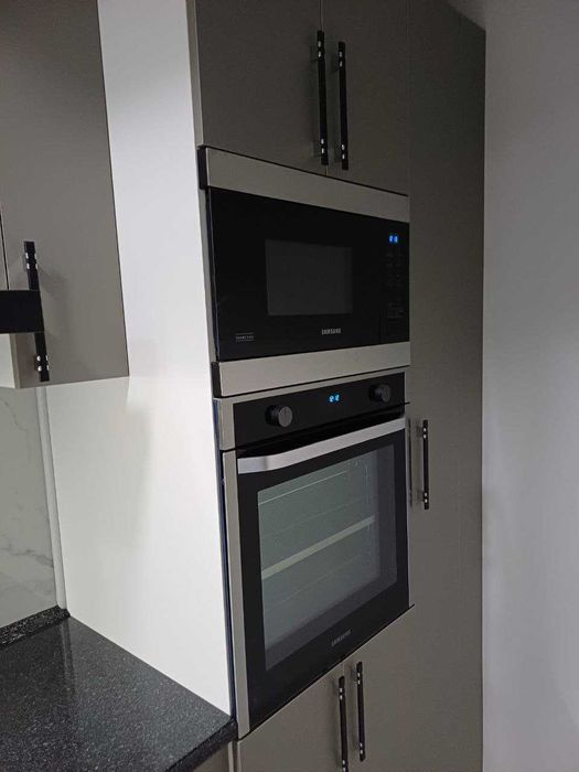 Продам свою 3х квартиру на 2-этаже. Метро Космонавты.