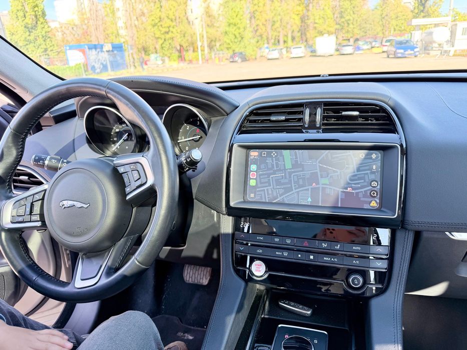 Jaguar F-Pace 2.0 Diesel, 4x4 - 90.000km - Automata - Panoramic/Piele