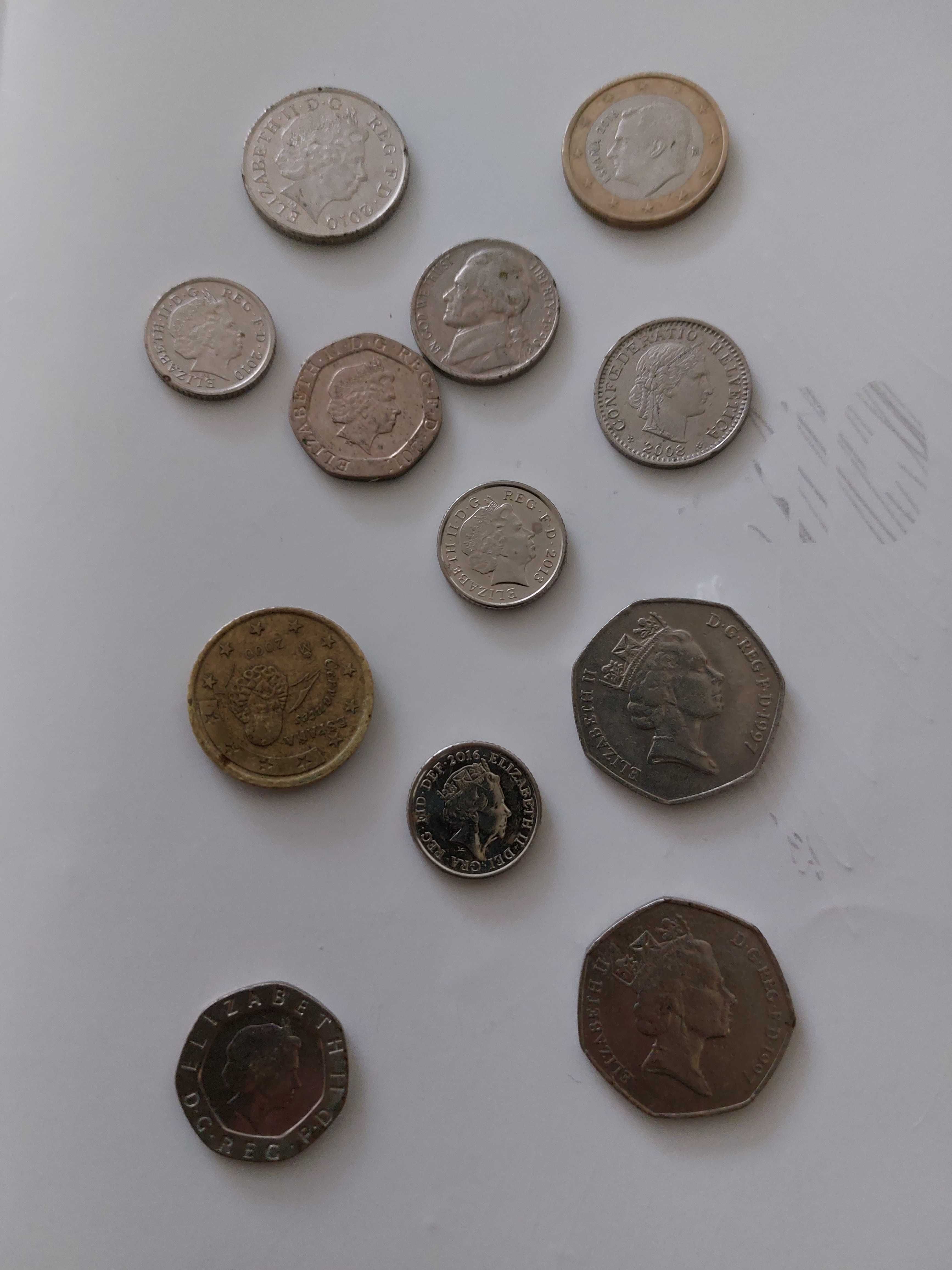 Vand monede si bacnote de colecție foarte vechi