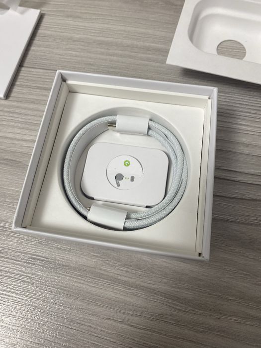 Apple AirPods Pro 2 - originale, noi