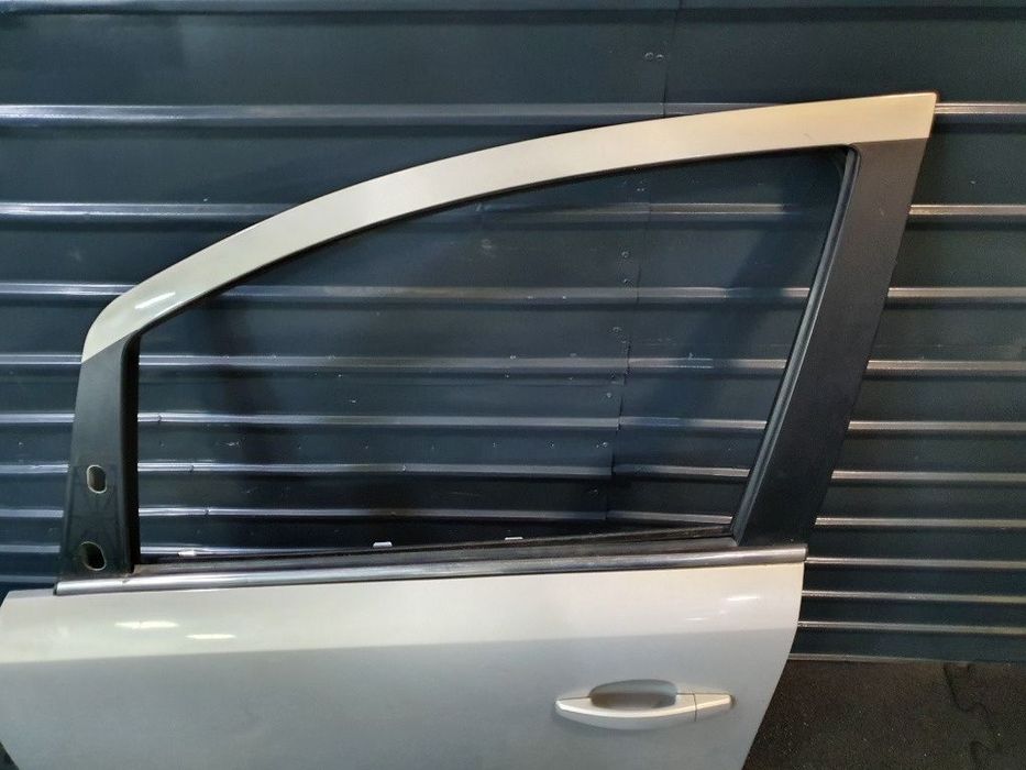 Usa  stanga fata OPEL ZAFIRA B A05 2005 - 2015 1.7 CDTI A 17 DTJ, Z 17 DTJ