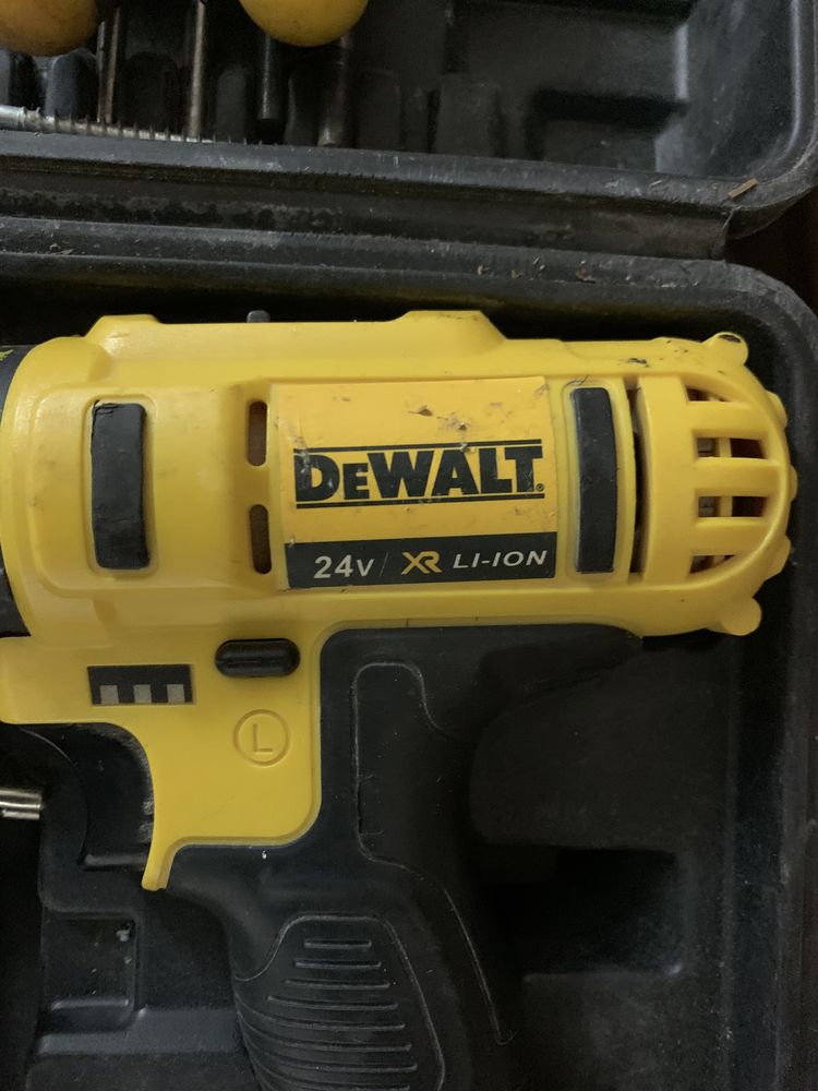 Винтоверт DeWalt