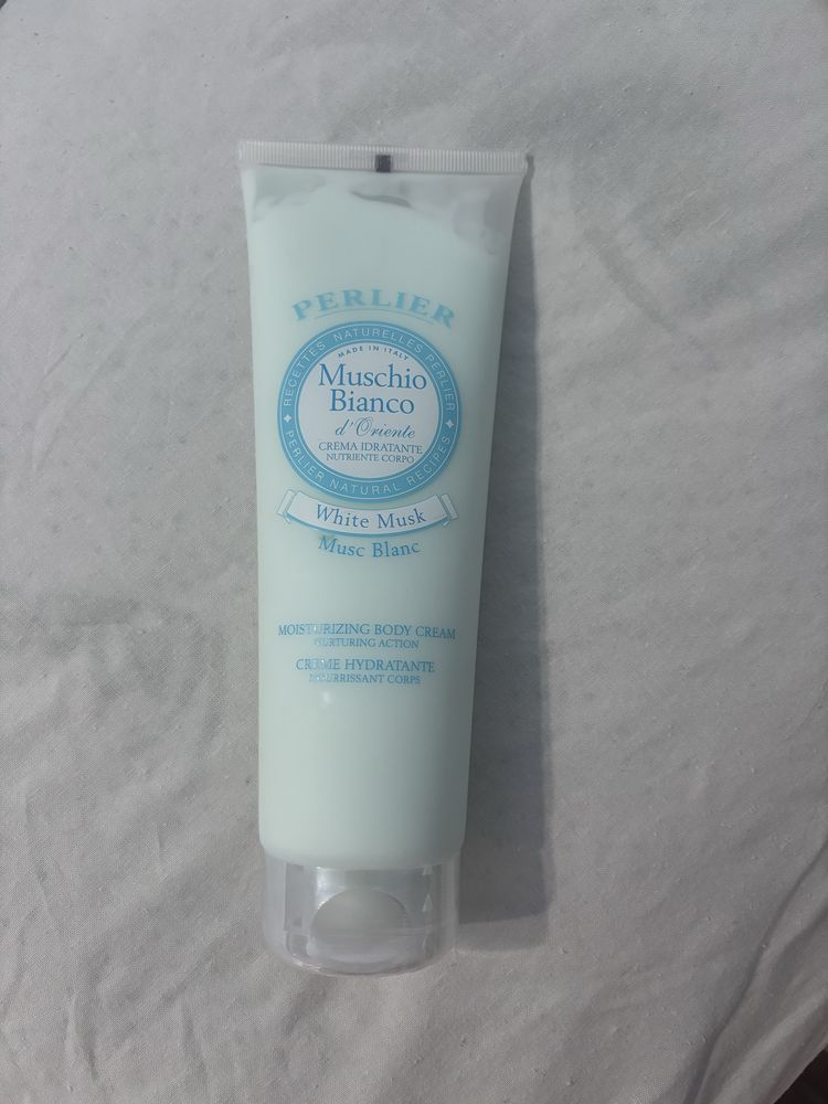 Крем за тяло White Musk, 250 ml