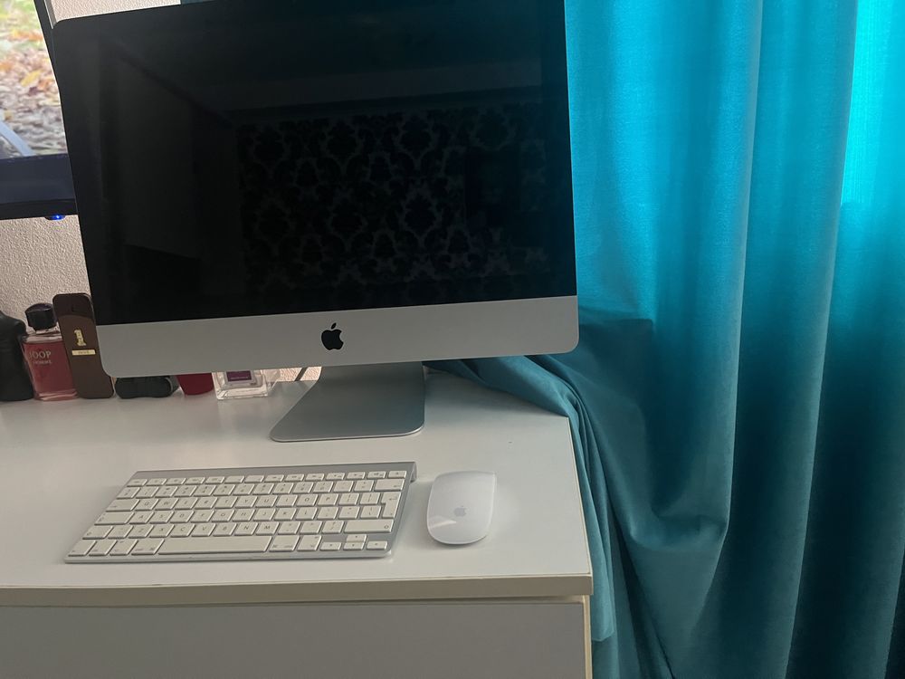 Buna ziua vand imac 2010