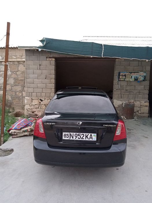 Lasetti sotiladi tez arzon tel qiling keliwamiz te