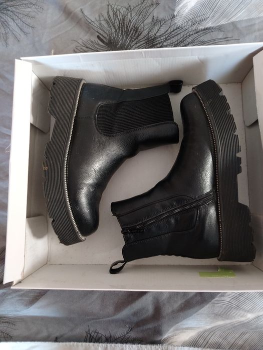 De vinzare cizme dama